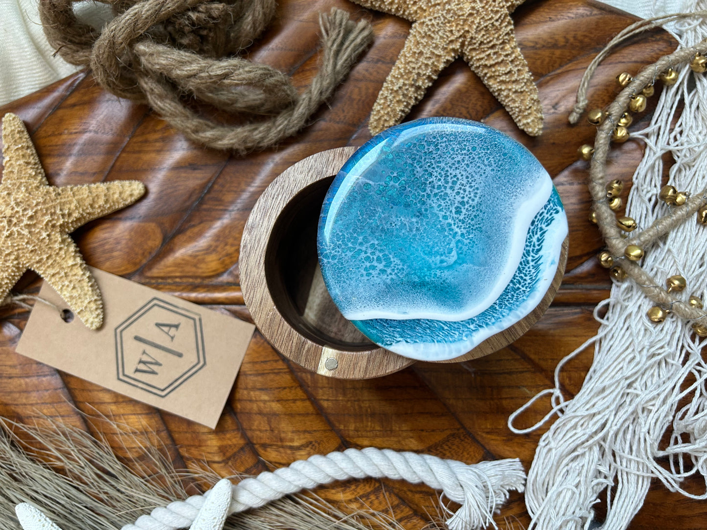 Small round box- single compartment